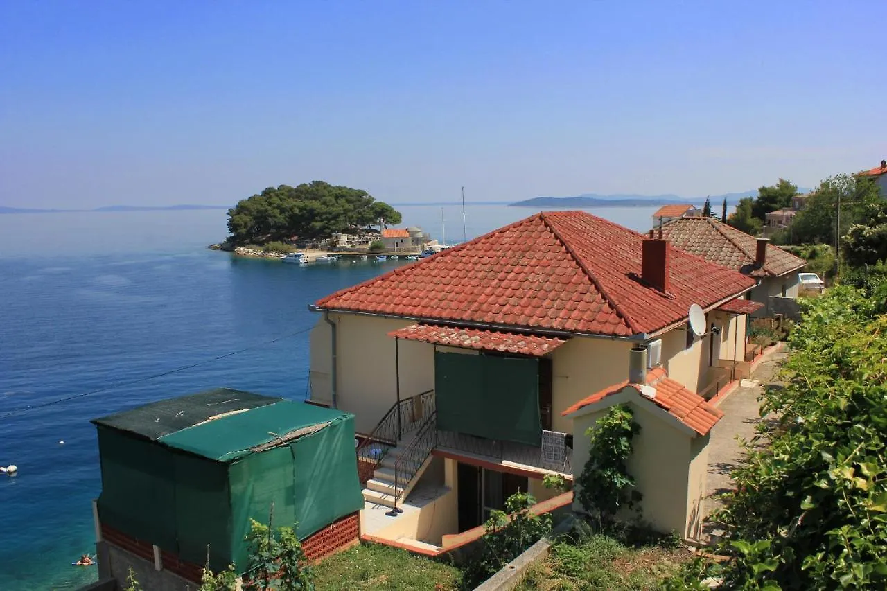 Apartment Savar 8079A Brbinj