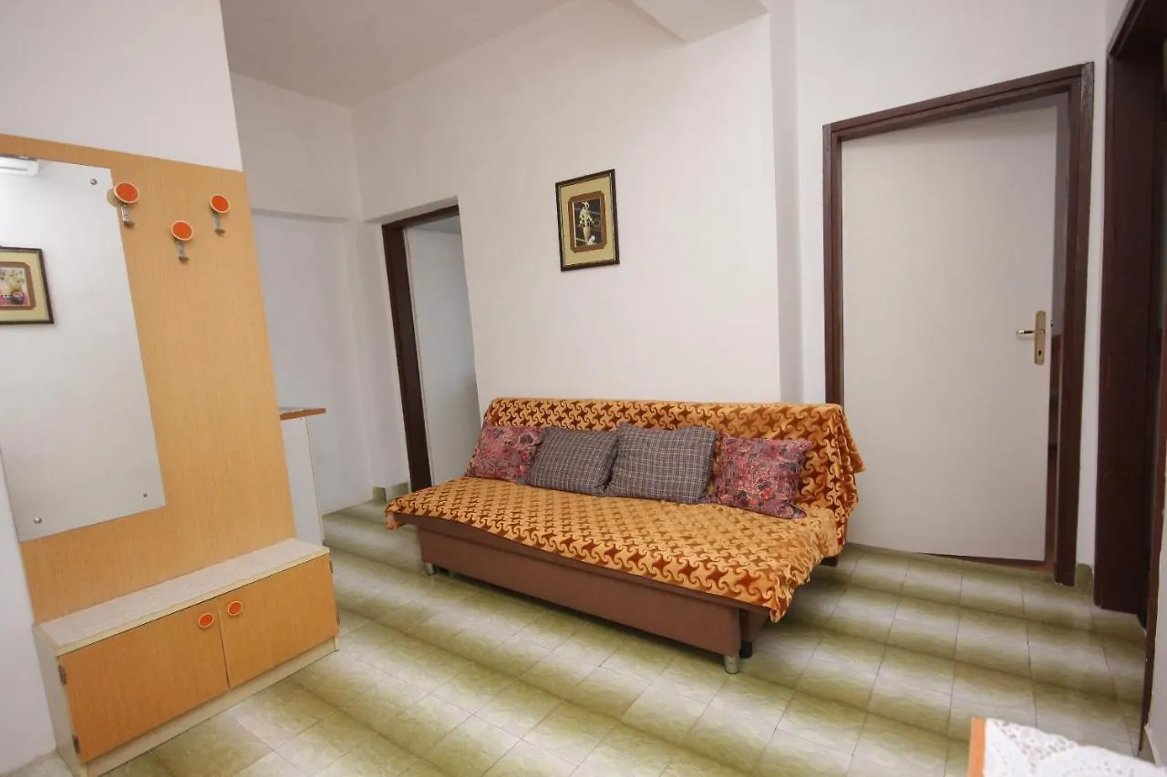 Apartment Savar 8079A Brbinj