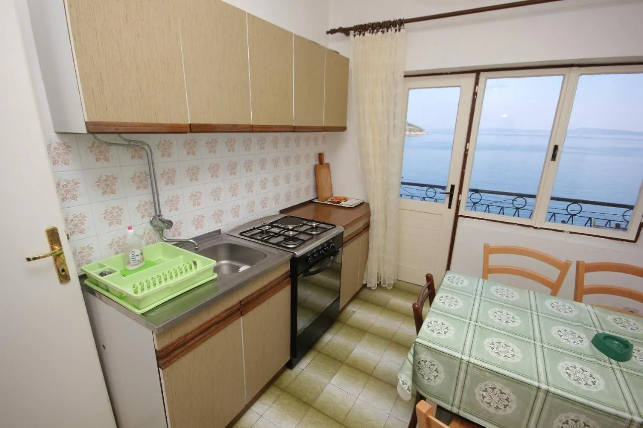 Apartment Savar 8079A Brbinj クロアチア